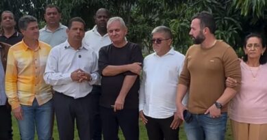 Após romper com Jerônimo, Angelo Coronel visita Bonfim e se reúne com aliados