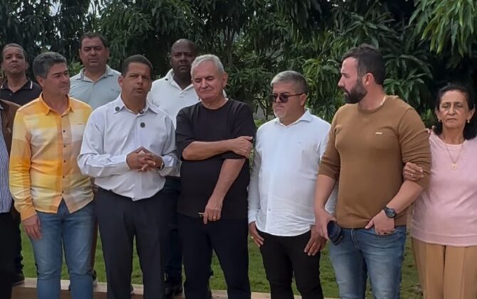 Após romper com Jerônimo, Angelo Coronel visita Bonfim e se reúne com aliados